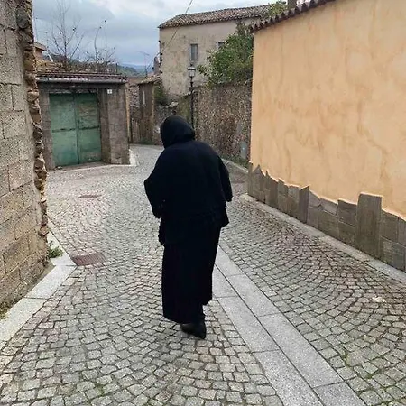 Casa Vacanza Di Paola Tatil Evi Meana Sardo